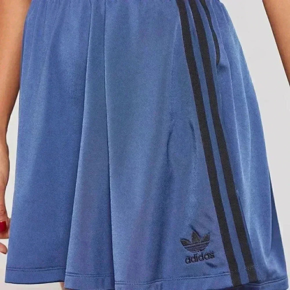 NWT  Adidas Originals blue casual athletic mini skirt S - Picture 4 of 4